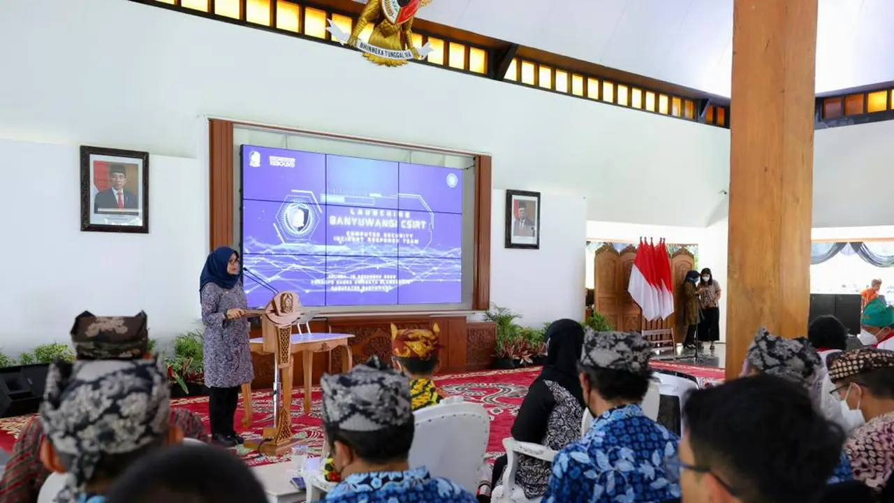 Bupati Banyuwangi Ipuk Fiestiandani resmikan Computer Security Incident Response Team (CSIRT). (Istimewa)