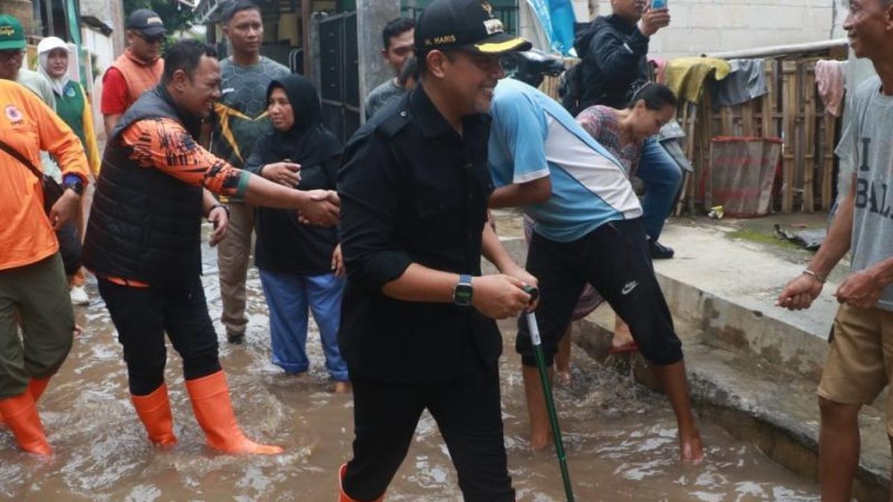 Bupati Pimpin Langsung Penanganan Darurat Banjir Probolinggo di Lima Kecamatan