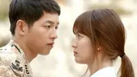 Banyak yang dipikirkan Song Joong Ki saat syuting adegan ciuman dengan Song Hye Kyo. 