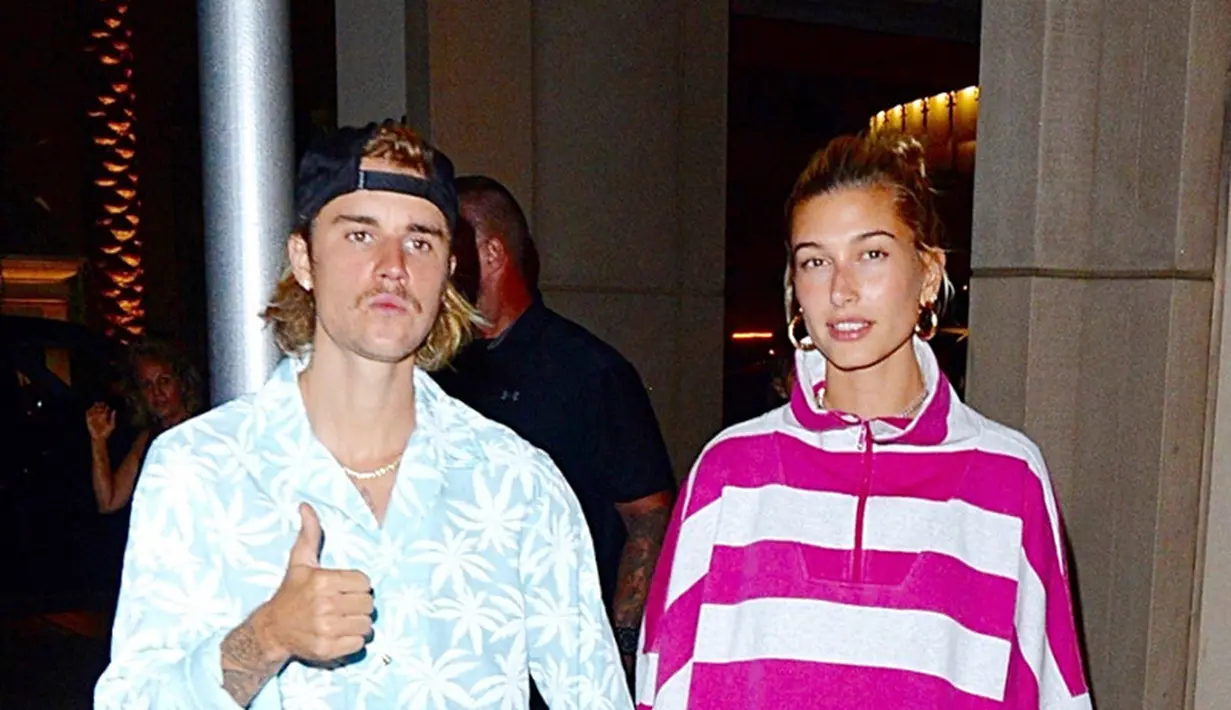 "Gunjingan itu tak memengaruhiku. Aku belajar untuk tak mempedulikan hal negatif. Ini waktu yang harus kunikmati," ujar Hailey. (BKNY - BackGrid - HollywoodLife)