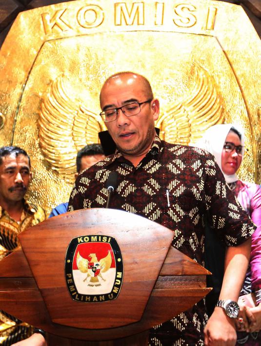 Sebelumnya, DKPP menjatuhkan sanksi pemecatan kepada KPU RI Hasyim Asy'ari terkait aduan dari perempuan berinisial CAT. (Liputan6.com/Angga Yuniar)
