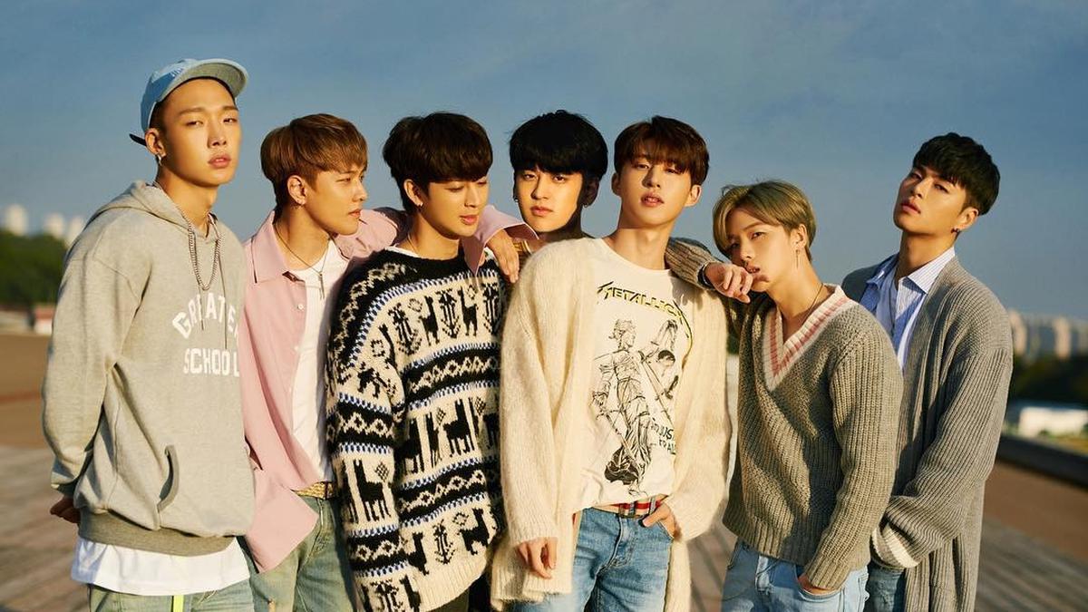Bakal Comeback, iKON Rilis Potret dengan Bunga-bunga