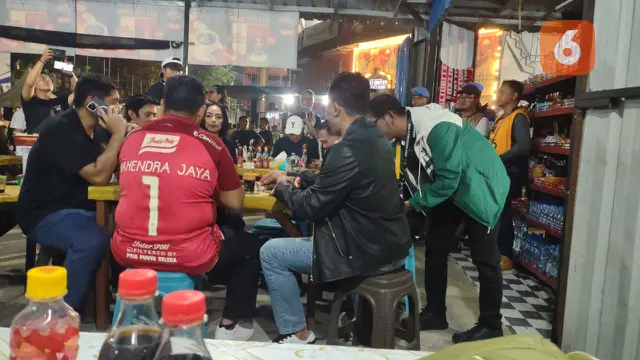 Suasana UMKM di Sekitar Stadion Venue Piala Presiden