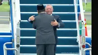 Pelukan Erat Prabowo Sambut Raja Abdullah II