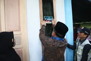 Menteri Dalam Negeri (Mendagri) Muhammad Tito Karnavian menegaskan komitmen pemerintah dalam meningkatkan kualitas hidup masyarakat melalui penguatan Program Bantuan Stimulan Perumahan Swadaya (BSPS) atau bedah rumah.