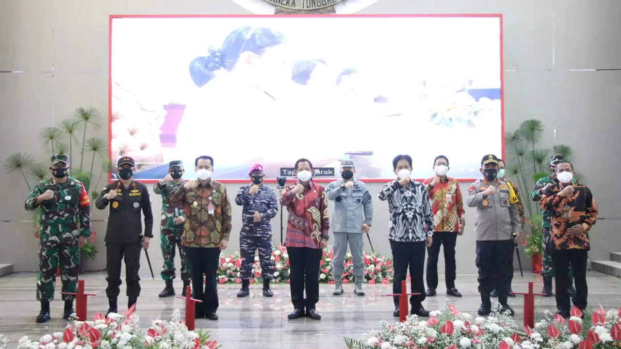 Peluncuran Gerakan Sulut Bermasker (GSB) di kantor Gubernur Sulut, Jumat (4/12/2020).