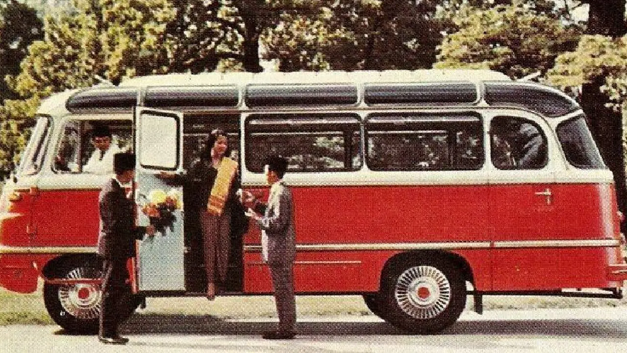 Bus Robur (Instagram/@busklasik)