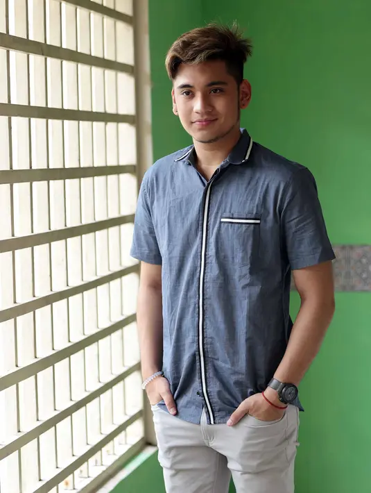 Sekitar lima tahun lelaki kelahiran Spijkenisse, Belanda 22 tahun silam menekuni kariernya dalam seni peran. Meski ia telah bermain dalam beberapa sinetron dan film, tidak lantas membuatnya puas. (Deki Prayoga/Bintang.com)