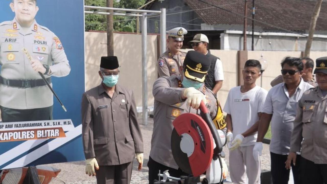 Pemusnahan Miras dan Knalpot Brong Blitar: Polres Blitar Tegaskan Komitmen Jaga Kamtibmas