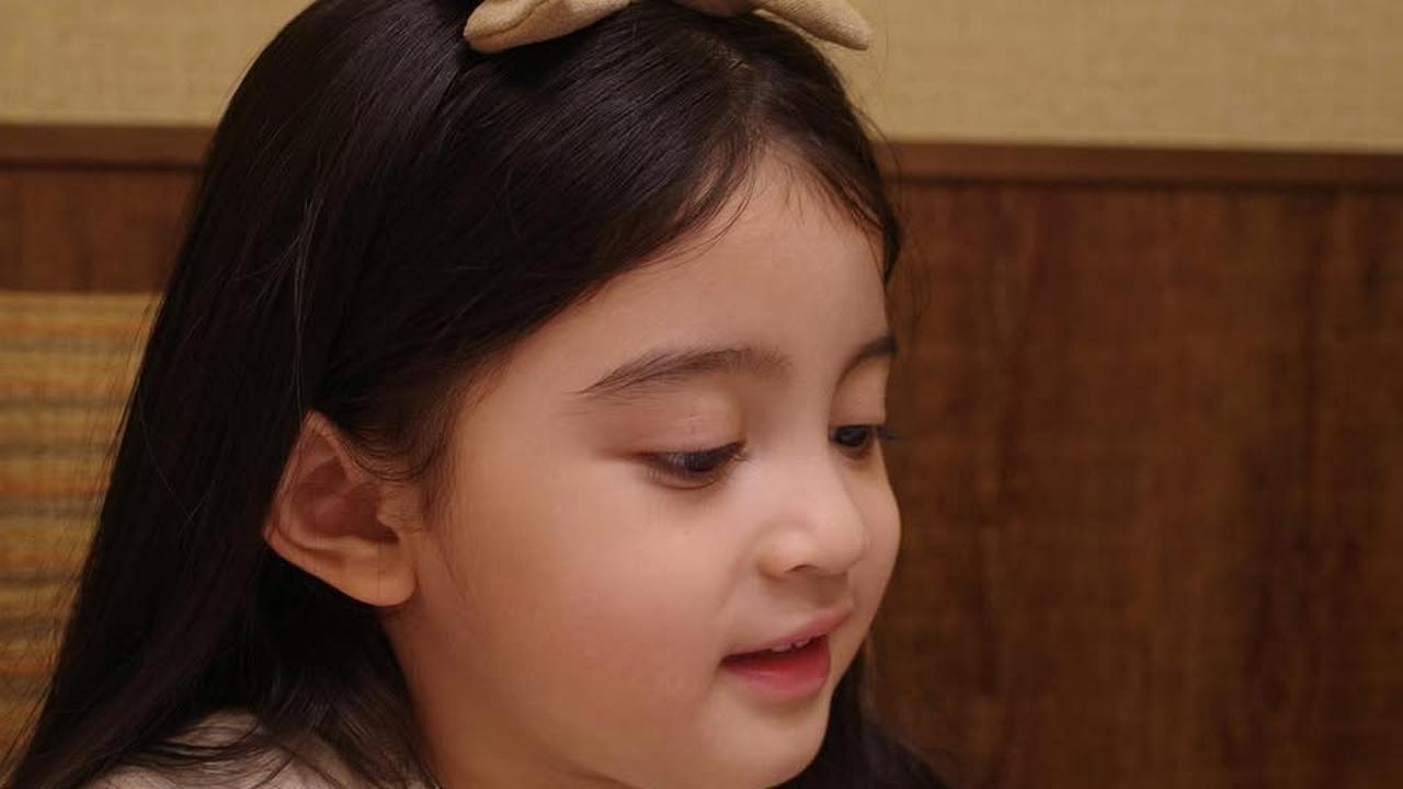 6 Potret Cantik Bak Boneka Guzelim Anak Ali Syakieb dan Margin Wieheerm, Punya Aura Bintang Berkat Wajah Keturunan Timur Tengah