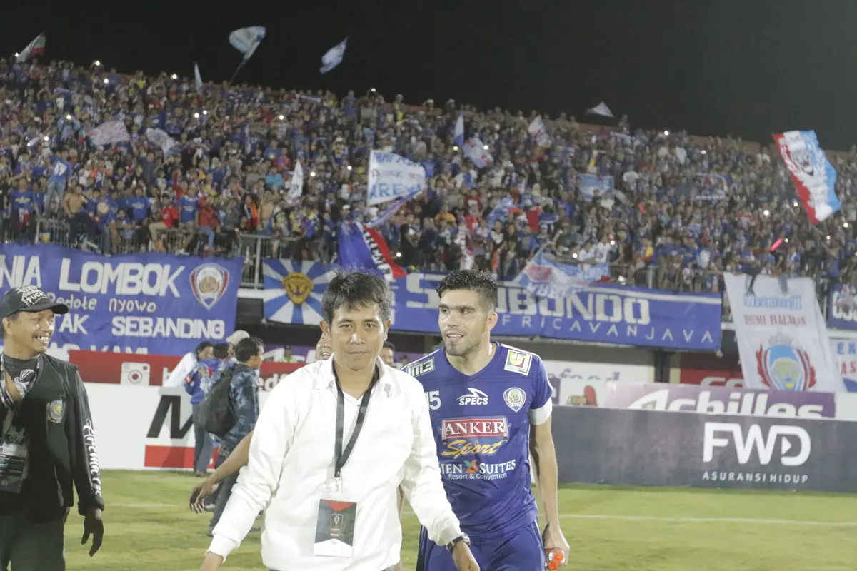 Pelatih Arema Cronus, Joko Susilo (Bola.com/Erwin Fitriansyah)