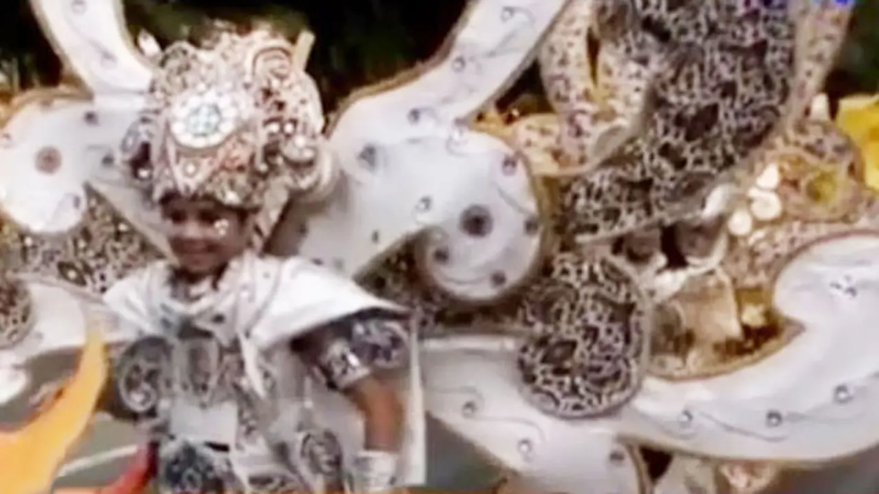Kemeriahan Kota Solo Rayakan Hari Batik Nasional