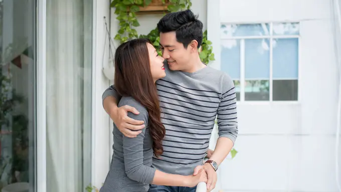 perempuan dan pasangan oktober libra