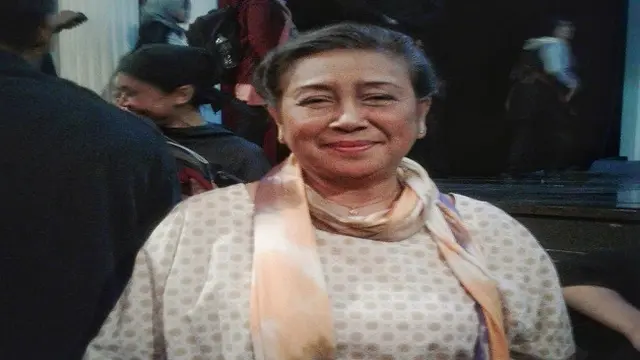 Ratna Riantiarno, Teater Koma