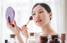 Ingin Tampil Cantik Effortless ala Gen Z? Intip Tutorial Makeup ‘No Makeup-Makeup’ Ini