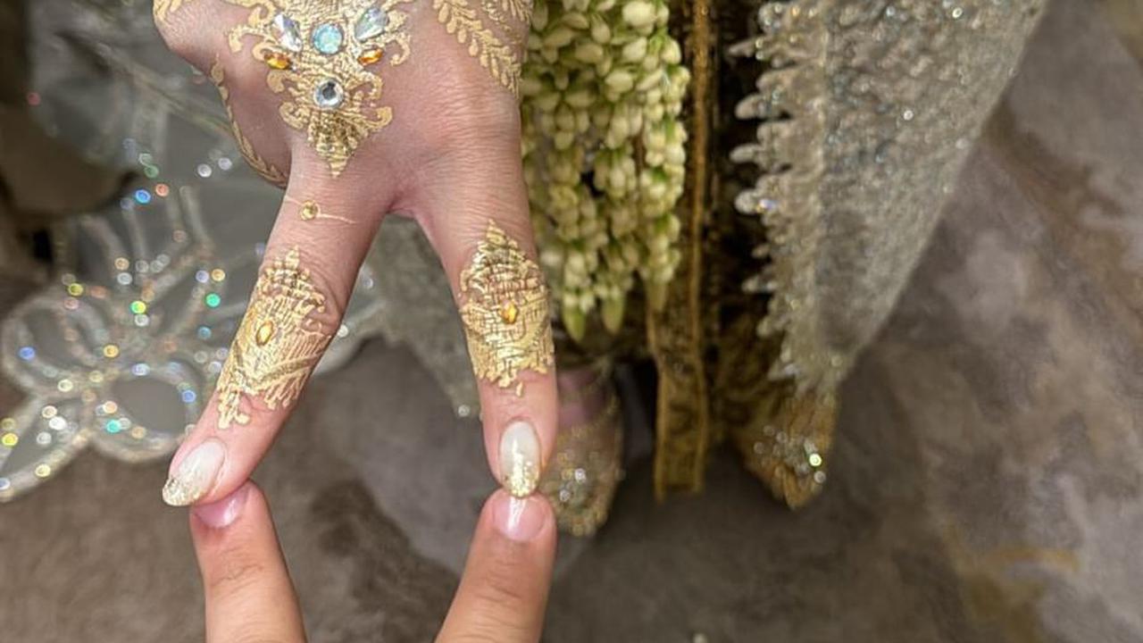 Selamat untuk Clarissa, semoga pernikahannya langgeng dan bahagia. Untuk Fadil, semoga segera menyusul sesuai doanya!