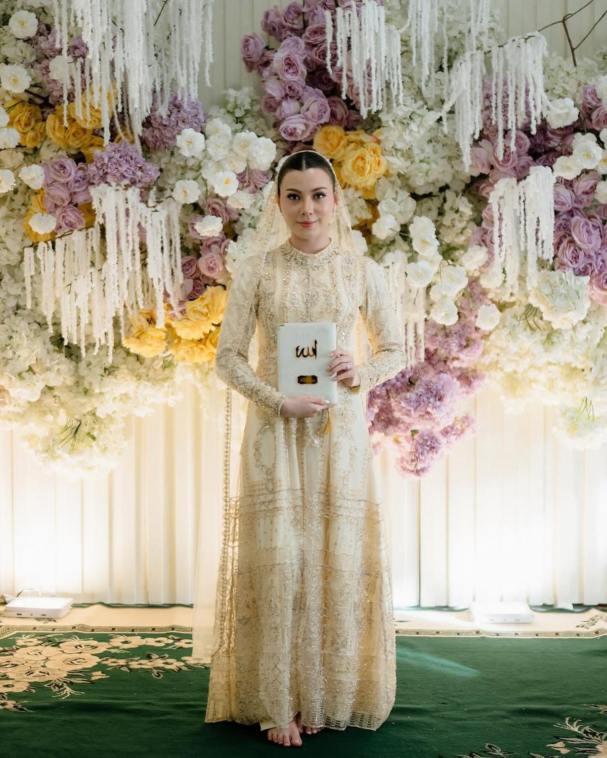 Potret Busana Haviza Dewi Anjani di Acara Pengajian Jelang Nikah, Nuansa Pastel Bikin Makin Cantik