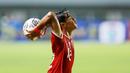 Pratama Arhan merupakan salah satu pemain andalan Shin Tae-yong untuk mengawal lini pertahanan Timnas Indonesia. (Bola.com/M iqbal Ichsan)