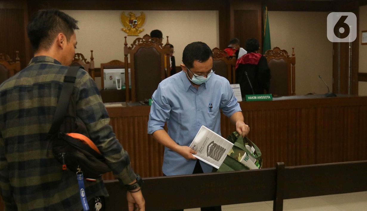 KPK mengungkap Andhi menerima gratifikasi sebesar Rp 50,2 miliar dan USD 264,500 serta SGD 409,000. (Liputan6.com/Herman Zakharia)