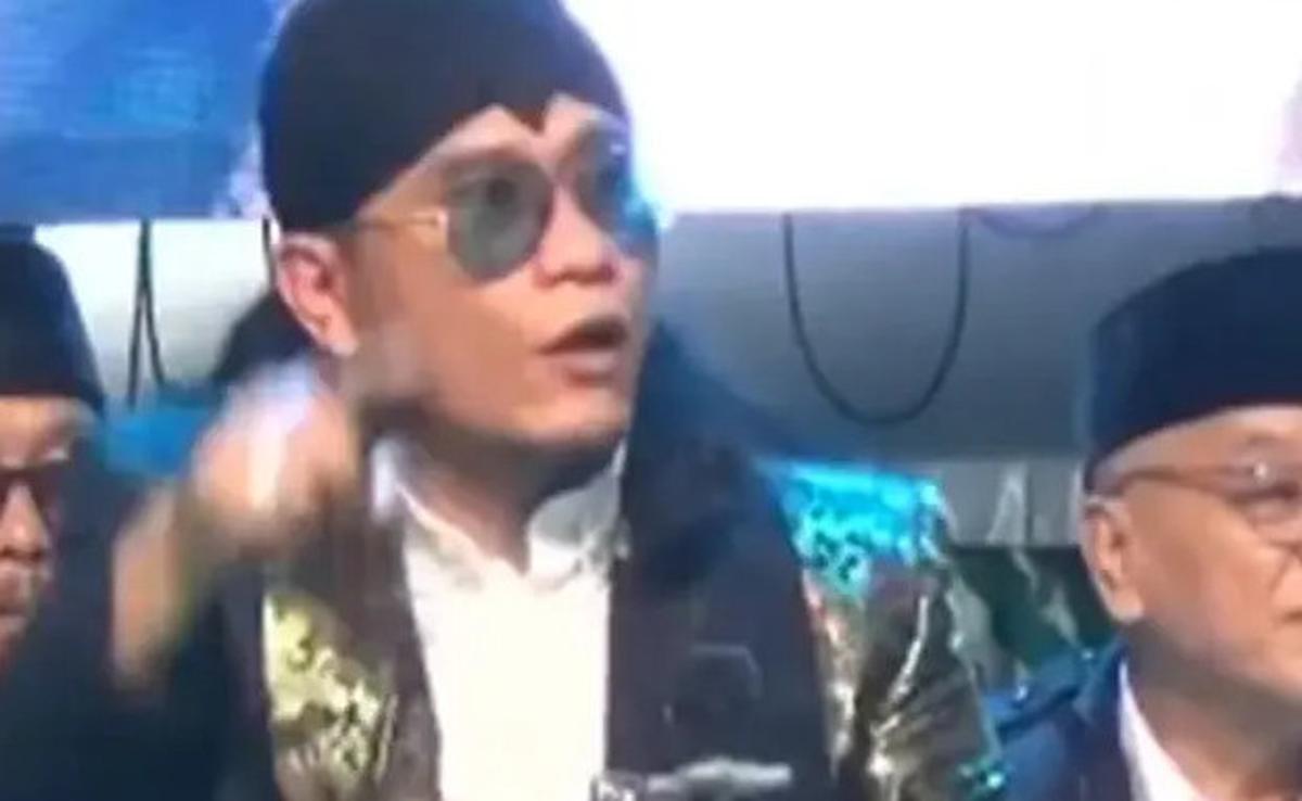 Harga Jam Tangan Miftah Maulana Tembus Rp500 Juta, Disorot di Tengah Kontroversi Hina Penjual Es Teh dan Seniman Senior