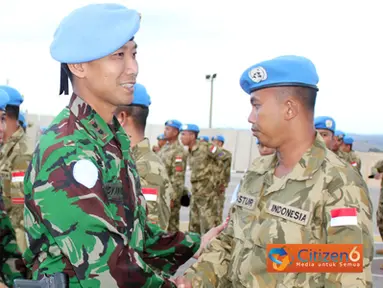 Citizen6, Lebanon: Komandan Kontingen mengharapkan kepada kontingen yang baru bisa melanjutkan prestasi dan profesionalismenya seperti satgas-satgas sebelumnya, dan segera menyesuaikan diri dengan situasi dan kondisi Lebanon. (Pengirim: Badarudin Bakri)