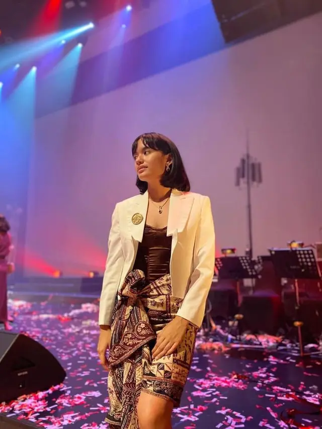 8 Gaya Arawinda Kirana dengan Kain Nusantara, Aktris Muda yang Tengah Disorot karena Isu Perselingkuhan