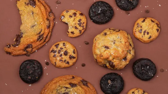 Hana Makarim , memperluas konsep café yang unik untuk Dough Lab Artisanal Cookies dengan menghadirkan barista-created coffee dan soft-serve ice cream.