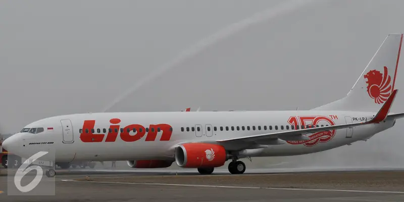 20150819-Pesawat-Baru-Lion-Air-Tangerang-Edward-Sirait