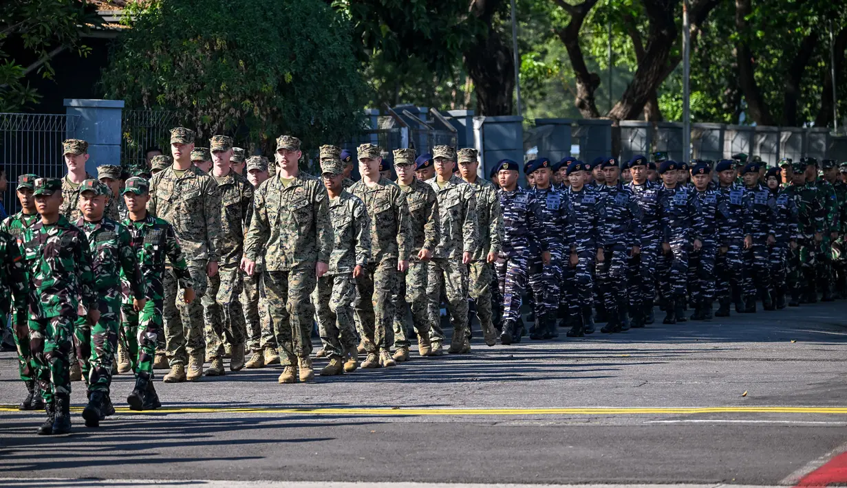 Latihan gabungan Super Garuda Shield diikuti personil militer dari beberapa negara, diantaranya Indonesia, Jepang, Singapura, Thailand, Inggris, dan Amerika Serikat. (JUNI KRISWANTO/AFP)