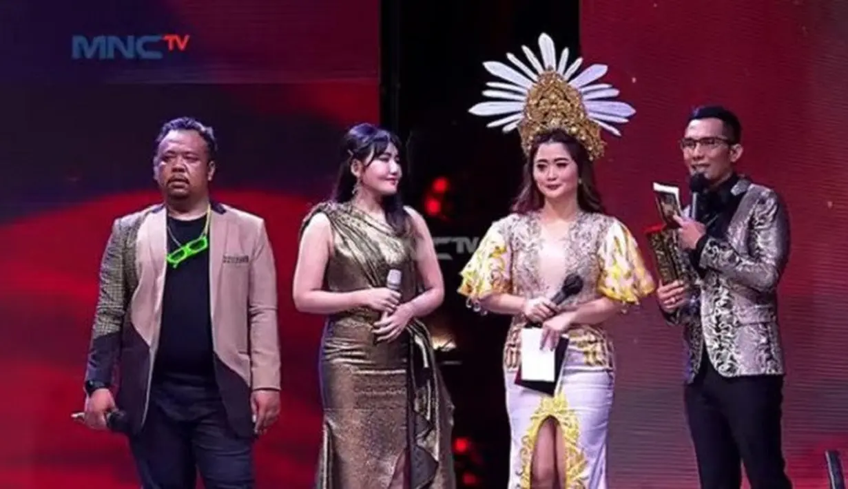 <p>Dalam acara tersebut, Via Vallen membawakan beberapa lagu seperti Ojo nangis dan Tatu. (Foto: YouTube: MNCTV Official)</p>