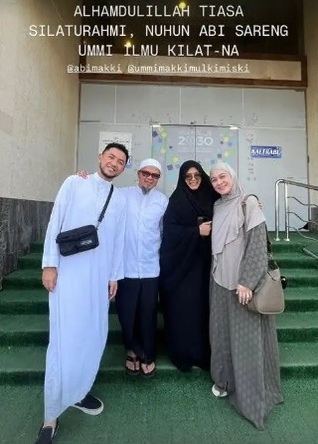 Potret gaya 6 seleb cantik jalani ibadah haji 2025, anggun dan syar'i