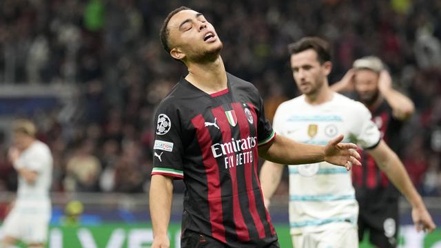 Foto: Momen Kartu Merah Fikayo Tomori yang Jadi Biang Keladi Kekalahan Back to Back Milan dari Chelsea di Liga Champions