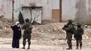 Pasukan Israel yang beroperasi di Tepi Barat terus memperluas serangan untuk memburu para kelompok pejuang Palestina. (Zain JAAFAR/AFP)