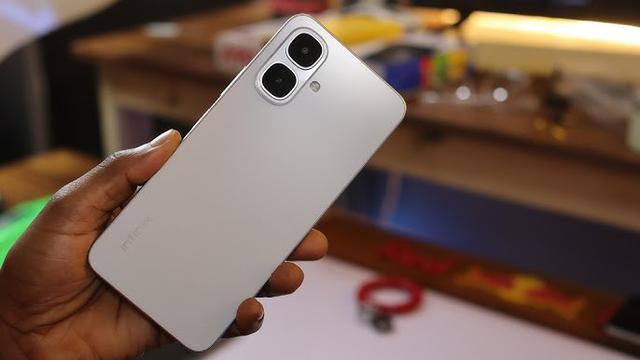 Infinix Smart 10 (sumber: youtube.com/marshaljames)
