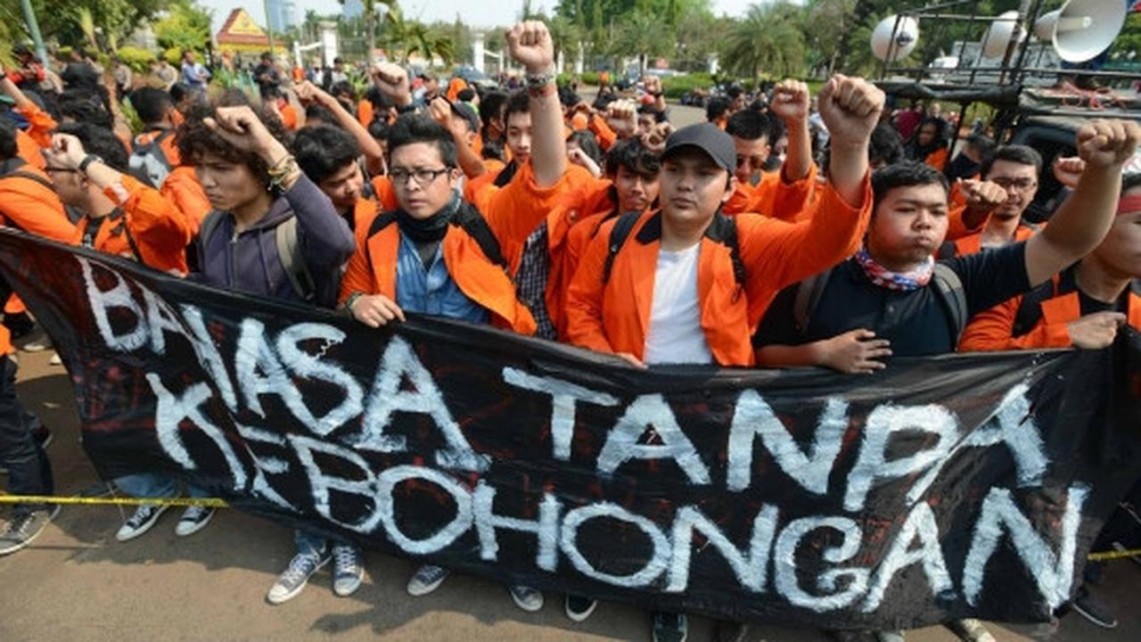 Puluhan mahasiswa gelar demo peringati 16 tahun tragedi Semanggi