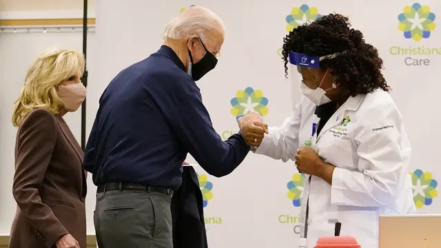 Joe Biden Disuntik Vaksin Corona COVID-19