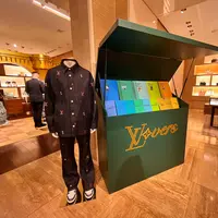 Men’s SS24 Pop In store secara eksklusif hadir di Jakarta. Menampilkan koleksi spring summer 2024, beragam produk menarik dapat langsung dilihat di Plaza Indonesia  sampai 18 Februari 2024 mendatang . [ Foto: Fimela.com ]