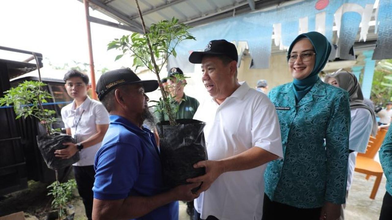 Gubernur Babel Bagikan Ratusan Ribu Bibit Cabai, Sukseskan Program Gencar 2026