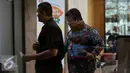 Widodo Supriadi memasuki ruang saat diperiksa di Gedung KPK, Jakarta, Rabu (2/11). Widodo diperiksa sebagai saksi yang dalam kasus ini, KPK telah menetapkan seorang jaksa bernama Farizal sebagai tersangka. (Liputan6.com/Johan Tallo)