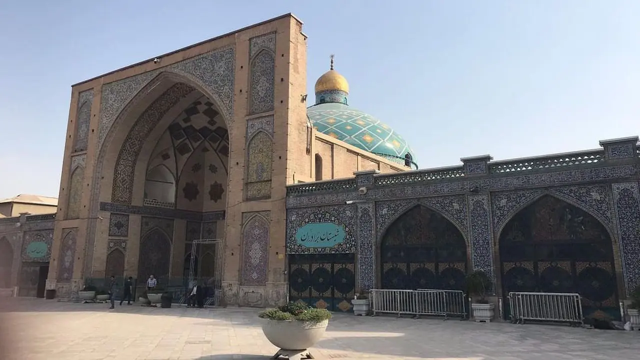 Masjid Imam Khomeini di Iran