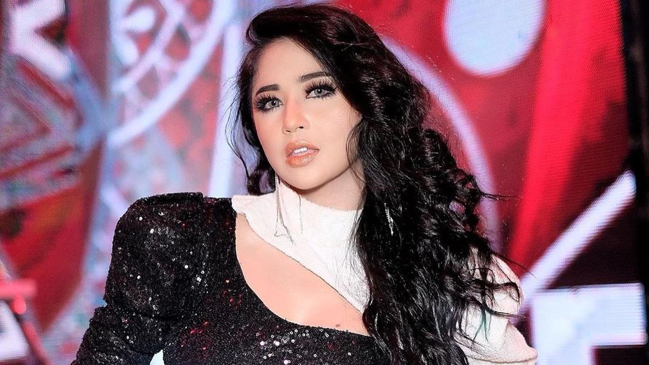 Dewi Perssik. (Foto: Instagram @dewiperssikreal)