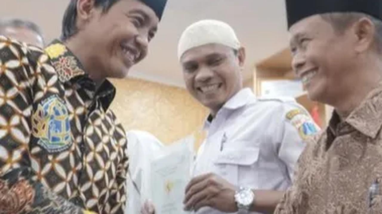 Raja Juli menjelaskan sertifikasi tanah wakaf dan rumah ibadah terus mengalami perbaikan terutama sejak Presiden Jokowi memimpin pemerintahan. Diketahui sertifikasi tanah wakaf yang awalnya hanya 2680 sertipikat pertahun, namun saat Presiden Jokowi memimp