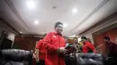 Sekjen PDIP, Hasto Kristiyanto berjalan usai bertemu Ketua KPU Pusat, Husni Kamil Manik di kantor KPU, Jakarta, Selasa (12/5/215). Pertemuan untuk memberikan dukungan kepada KPU jelang Pilkada Serentak Desember 2015 nanti. (Liputan6.com/Helmi Afandi)