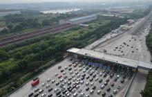 Libur Panjang Berakhir, Volume Kendaraan di Tol Trans Jawa Masih Tinggi