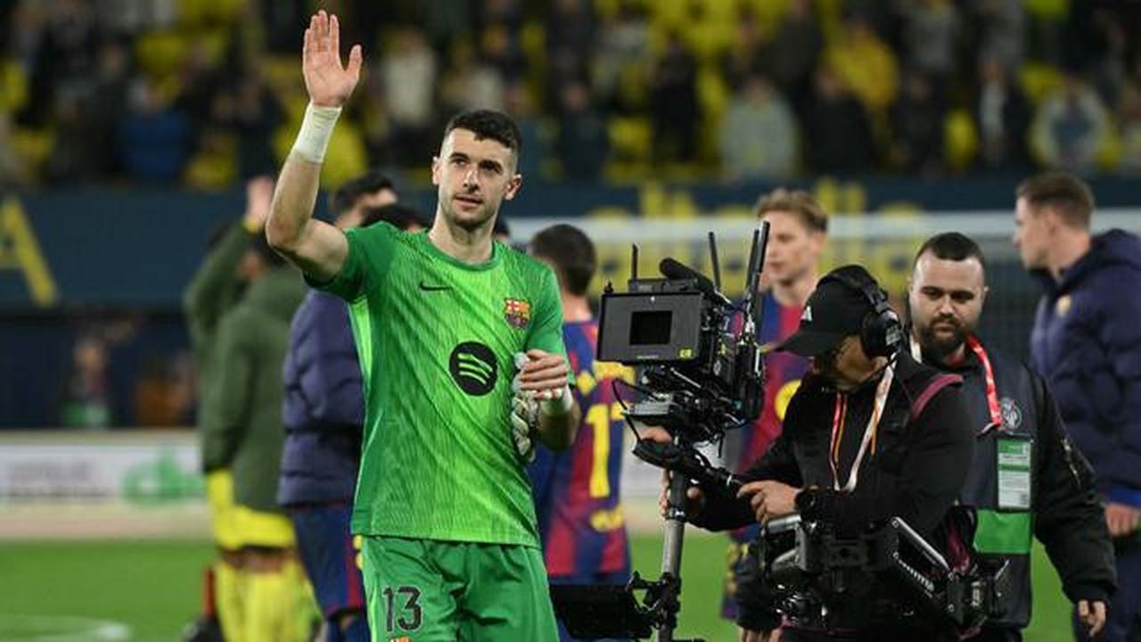Joan Garcia Jadi Sorotan, Disebut Kiper Terbaik Dunia usai Barcelona Kalahkan Racing