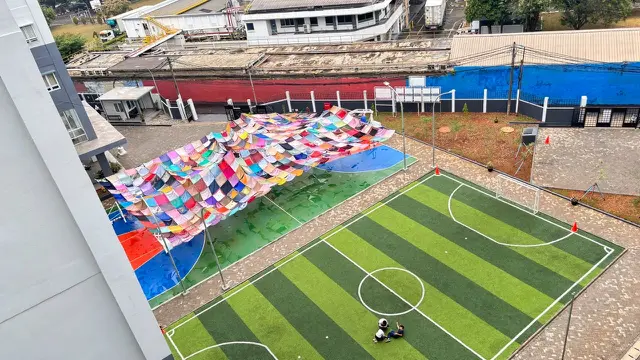 Penampakan gedung SMP Negeri 91 Jakarta yang telah direvitalisasi. (Liputan6/Tisha Maulida)