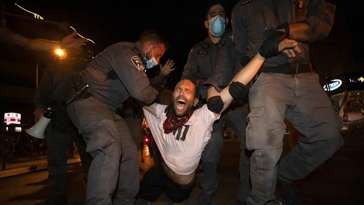 FOTO: Warga Israel Demo Menentang Lockdown