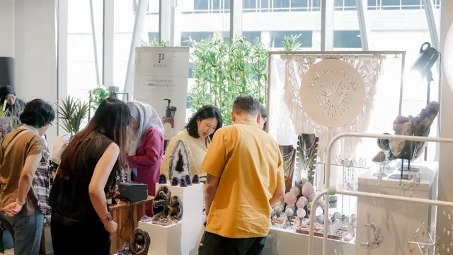 Lebih dari 65 tenant holistik akan mengisi curated bazar yang menampilkan produk-produk penunjang kesehatan, makanan-minuman sehat, fashion, hingga produk ramah lingkungan pada Jakarta Holistic Fair 2024.