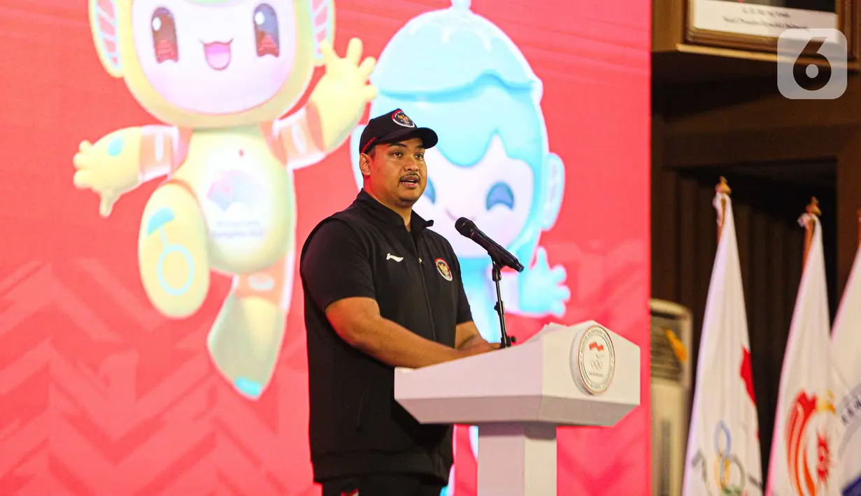 "Maka berjuangan lah semakismal mungkin dengan sportifitas karena hasil Asian Games ini akan jadi tolok ukur untuk Olimpiade Paris 2024. Saya ingatkan kontingen untuk fokus mengejar mendali emas jangan menyerah sampai bisa menggapainya," ujarnya. (Liputan6.com/Faizal Fanani)
