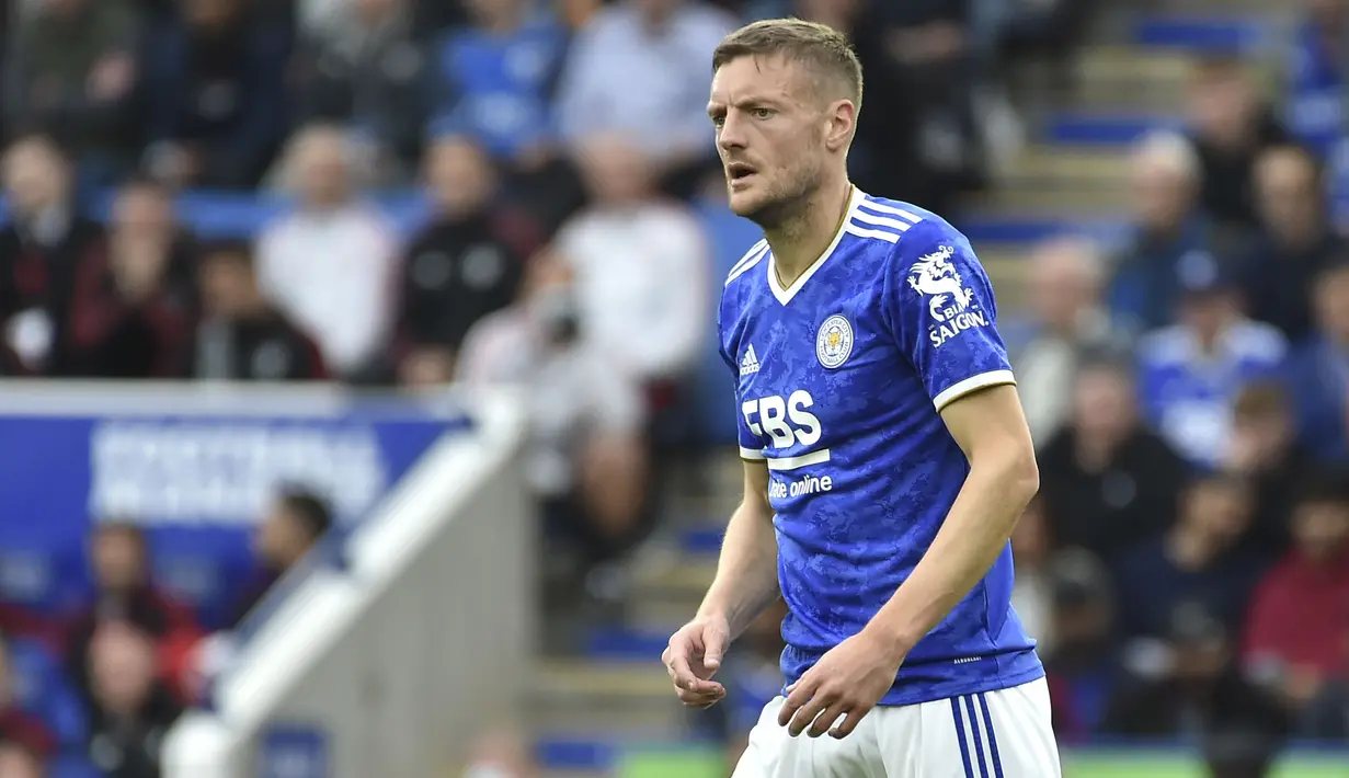 Kemenangan Leicester City dari Manchester United tak lepas dari peran Jamie Vardy. Ia tercatat membuat dua umpan kunci, dua tembakan, dan satu gol pada menit ke-84. Hal tersebut membuat dirinya dinobatkan sebagai pemain terbaik dengan koleksi suara sebesar 46,6%. (AP/Rui Vieira)